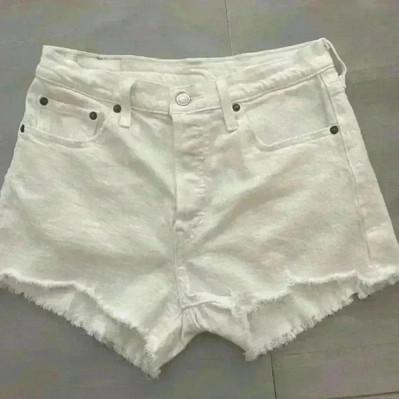 Levi's 501 Original Fit High Rise Denim Shorts NWOT Size 28 - Picture 3 of 11